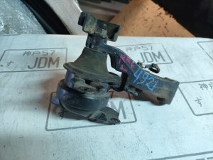 Левая подушка двигателя odyssey 4921 HONDA ODYSSEY RA6 2001