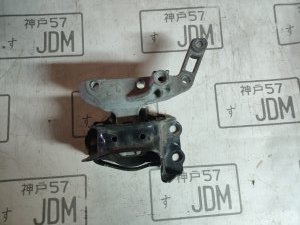 Правая подушка двигателя NISSAN NOTE
