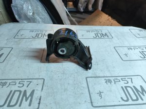 Левая подушка двигателя CR-V RD7 2163 HONDA CR-V
