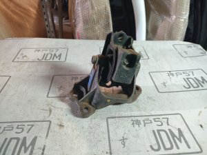 Правая подушка двигателя Одиссей RA6 3823 HONDA ODYSSEY
