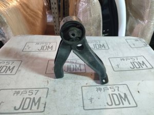Подушка двигателя задняя Mitsubishi outlander CW6W 0276 MITSUBISHI OUTLANDER CW6W 2008