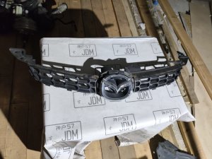 Решетка радиатора MAZDA CX7