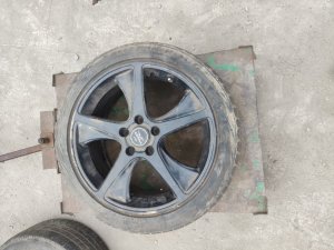 Колесо Bridgestone 225/45R18 Blizzak revogz