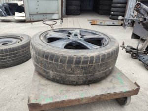Колесо Bridgestone 225/45R18 Blizzak revogz