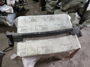 Передний усилитель бампера HONDA CR-V