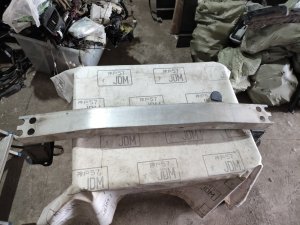 Передний усилитель бампера NISSAN TEANA