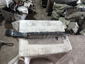 Передний усилитель бампера HONDA ODYSSEY