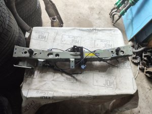 Рамка радиатора NISSAN NOTE