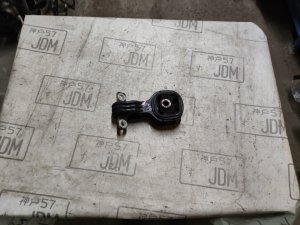 Нижняя подушка двигателя HONDA CR-V