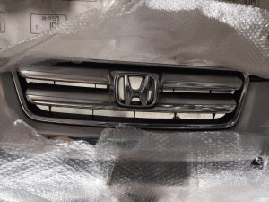Решетка радиатора HONDA CR-V