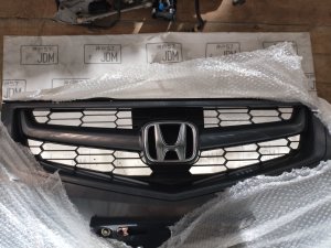 Решетка радиатора HONDA ACCORD