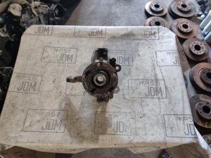 Ступица передняя правая MAZDA AXELA