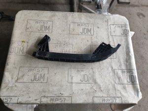 Крепление под фару перед право HONDA STREAM